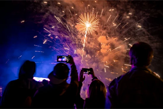 Spettacolo di fuochi d’artificio alle Cascate del Niagara